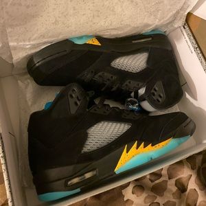 Air Jordan 5’ retro aqua